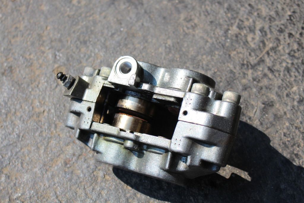 How To Free Stuck Caliper Pistons Kawasaki Ninja ZX Forum